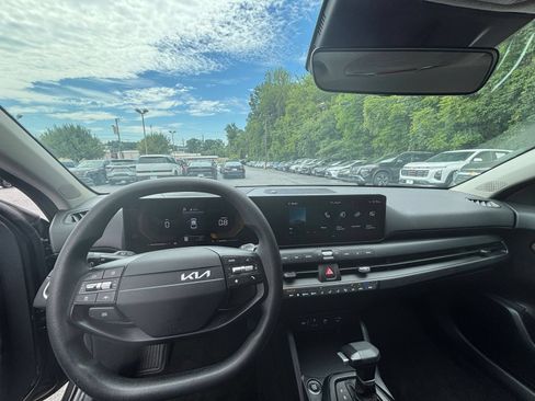 Used 2026 Kia K4 FWD image 29