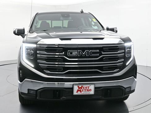 Certified 2022 GMC Sierra 1500 SLT w/ SLT Convenience Package AWD/4WD image 24
