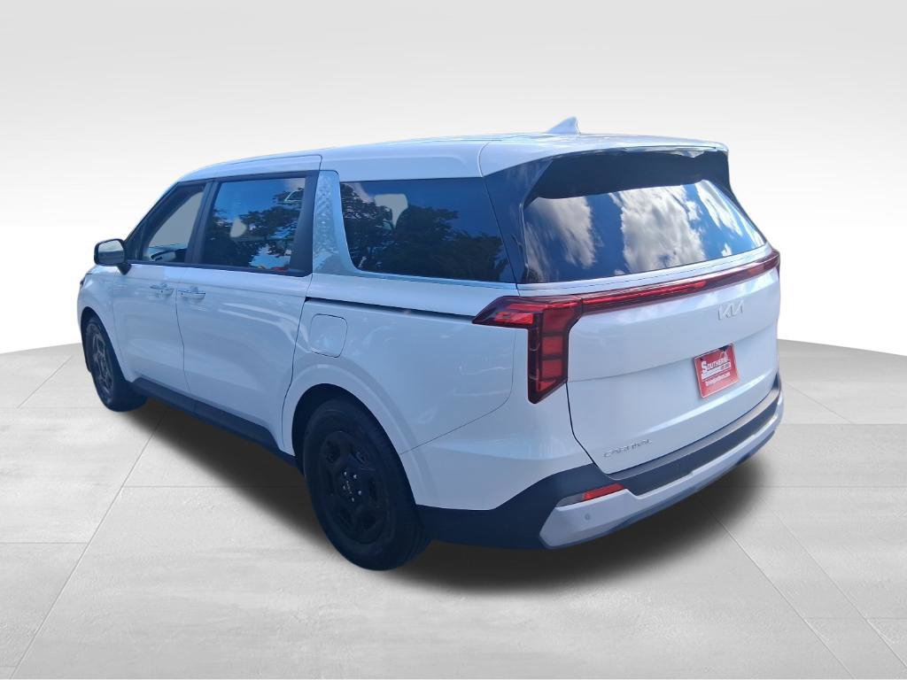 Certified 2026 Kia Carnival FWD image 8