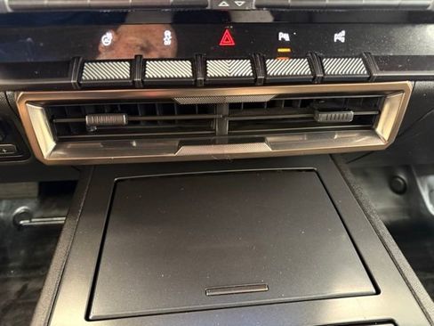 Used 2024 GMC Hummer EV 2X w/ LPO, Illumination Package AWD/4WD image 39