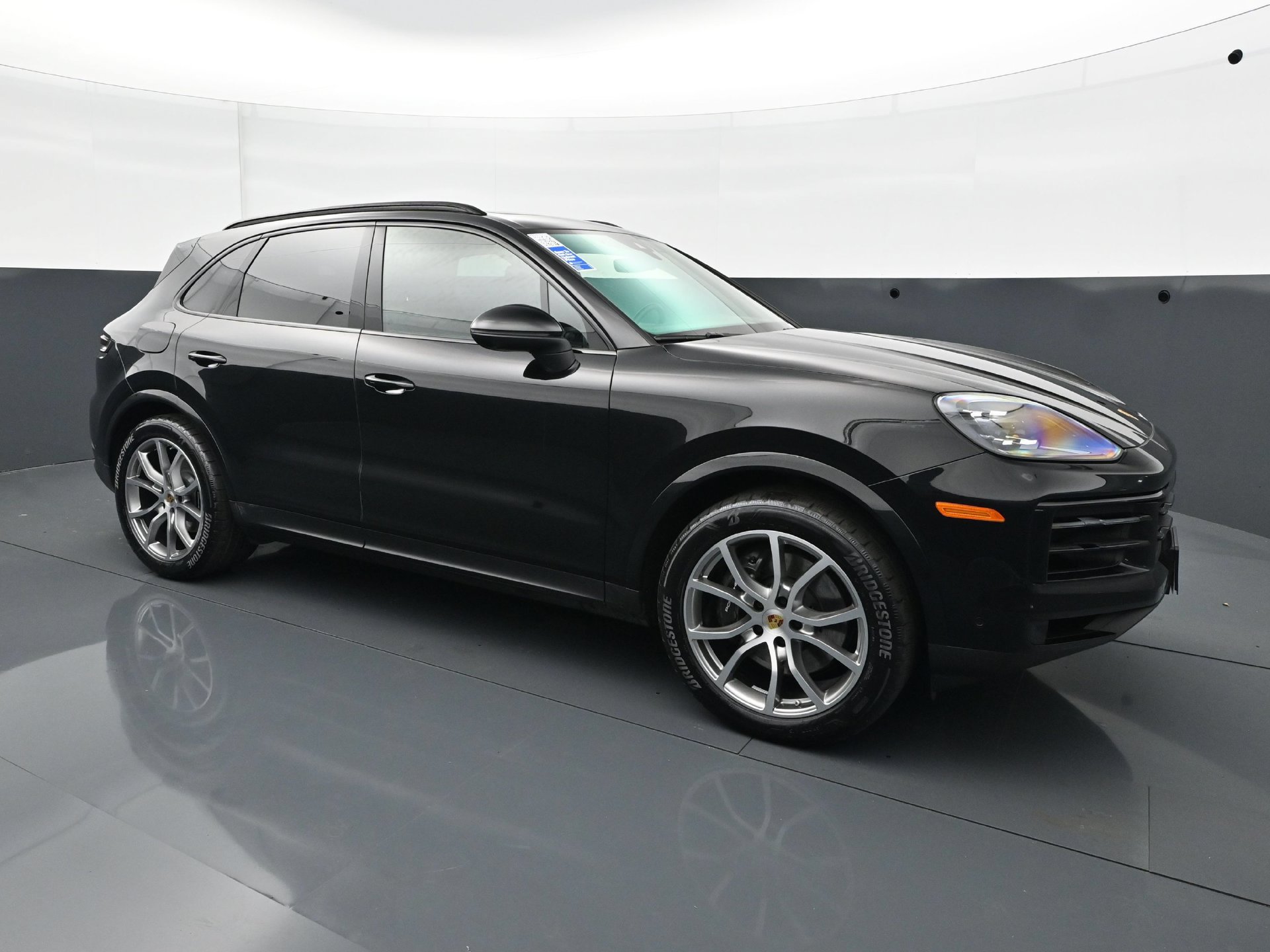 Used 2024 Porsche Cayenne AWD/4WD image 9
