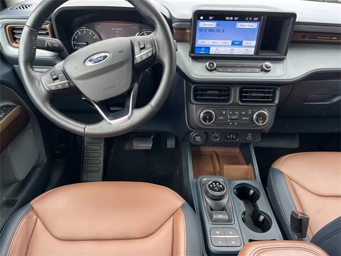 Used 2022 Ford Maverick Lariat image 13