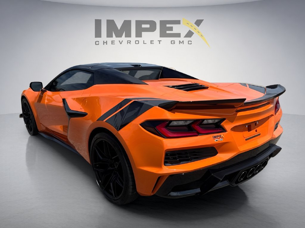 Used 2023 Chevrolet Corvette Z06 RWD image 7
