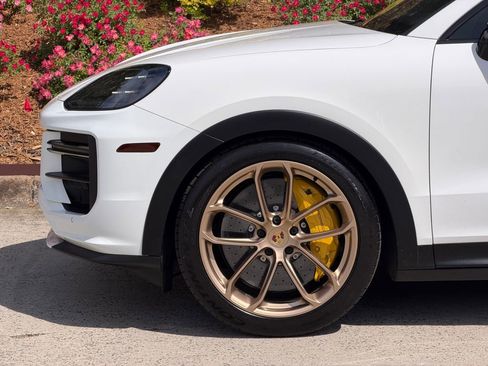 Used 2024 Porsche Cayenne Turbo GT image 11