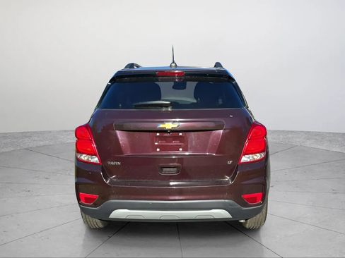 Used 2020 Chevrolet Trax LT w/ LT Convenience Package image 8