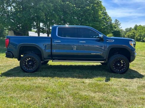 Used 2019 GMC Sierra 1500 Denali w/ Technology Package AWD/4WD image 2