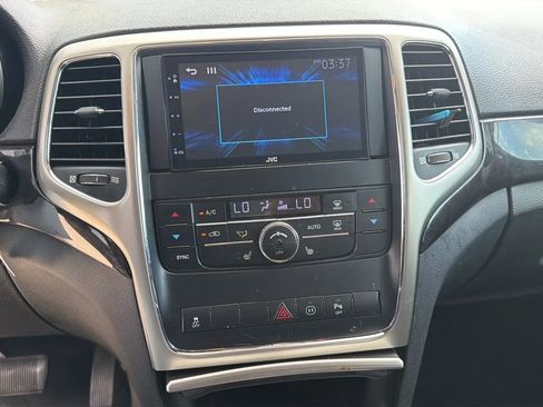 Used 2011 Jeep Grand Cherokee Laredo AWD/4WD image 91