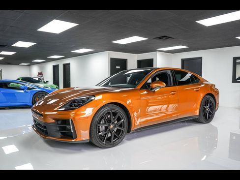 Used 2024 Porsche Panamera 4 w/ Premium Package AWD/4WD image 1