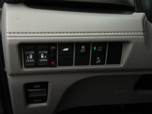 Used 2018 Honda Odyssey EX-L image 14