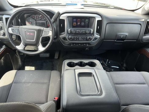 Used 2017 GMC Sierra 1500 SLE w/ SLE Value Package AWD/4WD image 12