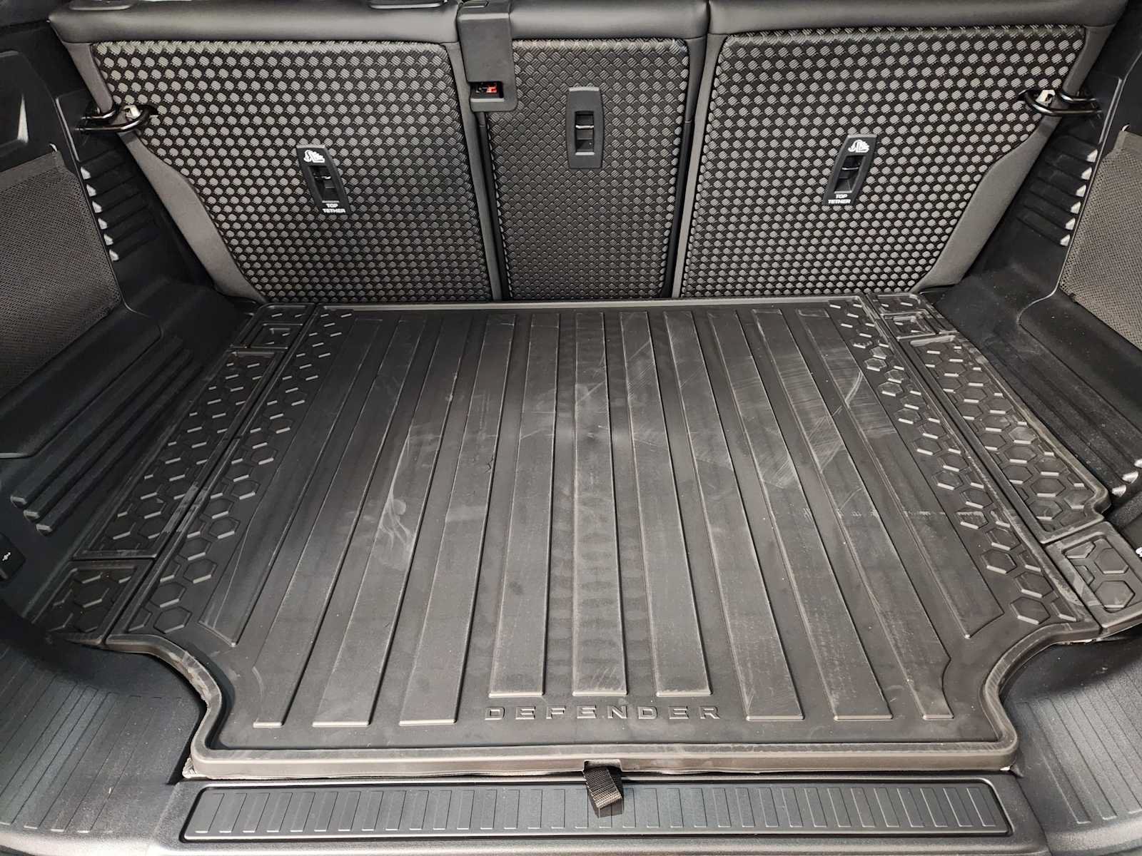 New 2026 Land Rover Defender 110 S AWD/4WD image 33