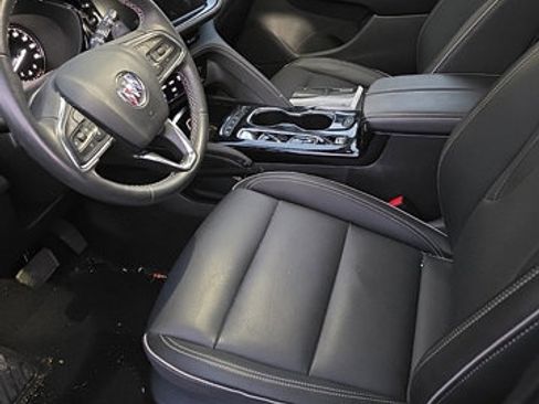 Certified 2023 Buick Envision Essence image 2