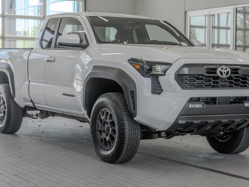 Used 2025 Toyota Tacoma PreRunner RWD image 20