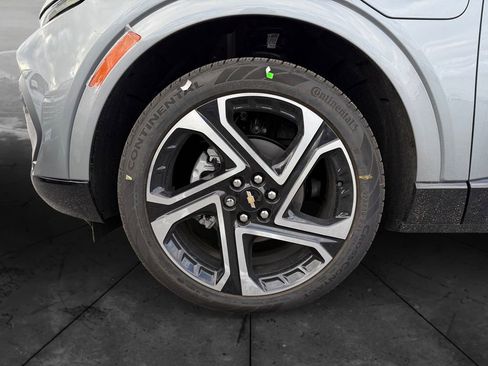 New 2026 Chevrolet Equinox EV LT image 14