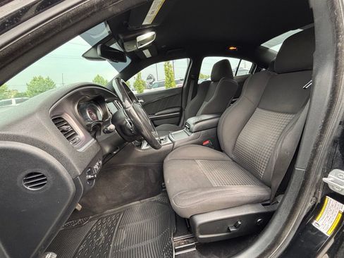 Used 2019 Dodge Charger R/T RWD image 11