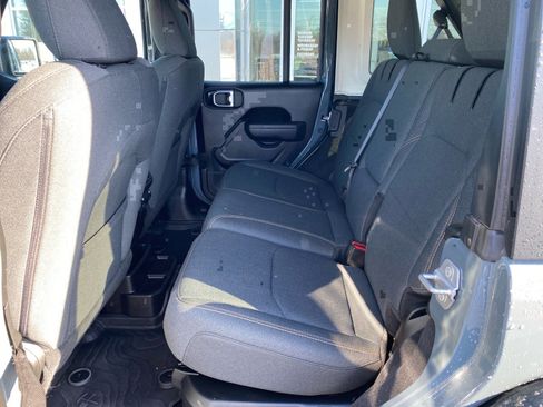 Used 2025 Jeep Wrangler Willys image 22