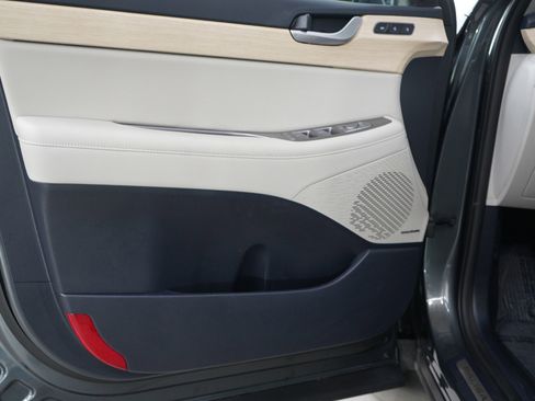 Used 2025 Hyundai Palisade Limited image 22