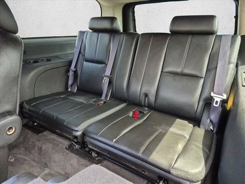 Used 2011 GMC Yukon XL Denali AWD/4WD image 21