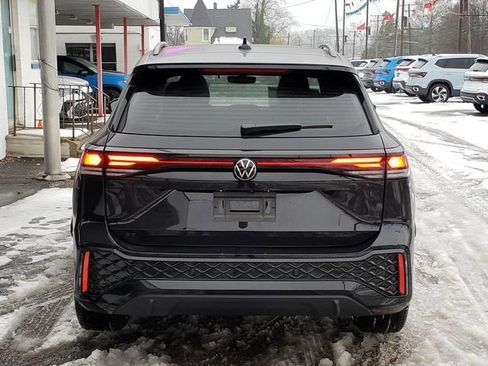 New 2026 Volkswagen Tiguan SE R-Line FWD image 5