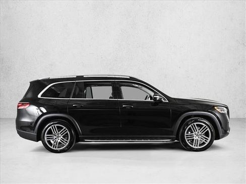 Certified 2025 Mercedes-Benz GLS 450 4MATIC image 4