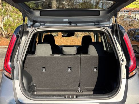 Used 2025 Kia Soul LX w/ LX Technology Package image 31
