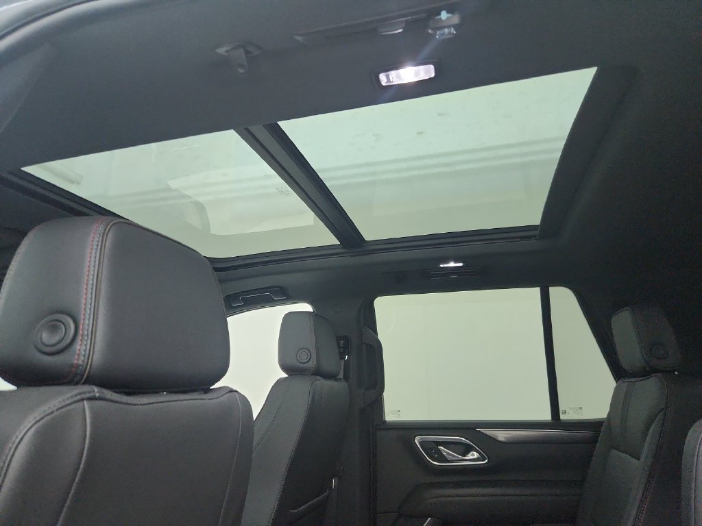 Used 2024 Chevrolet Tahoe RST w/ Luxury Package AWD/4WD image 34