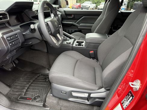 Used 2025 Toyota 4Runner SR5 image 9