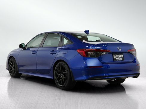 Used 2024 Honda Civic Sport image 3