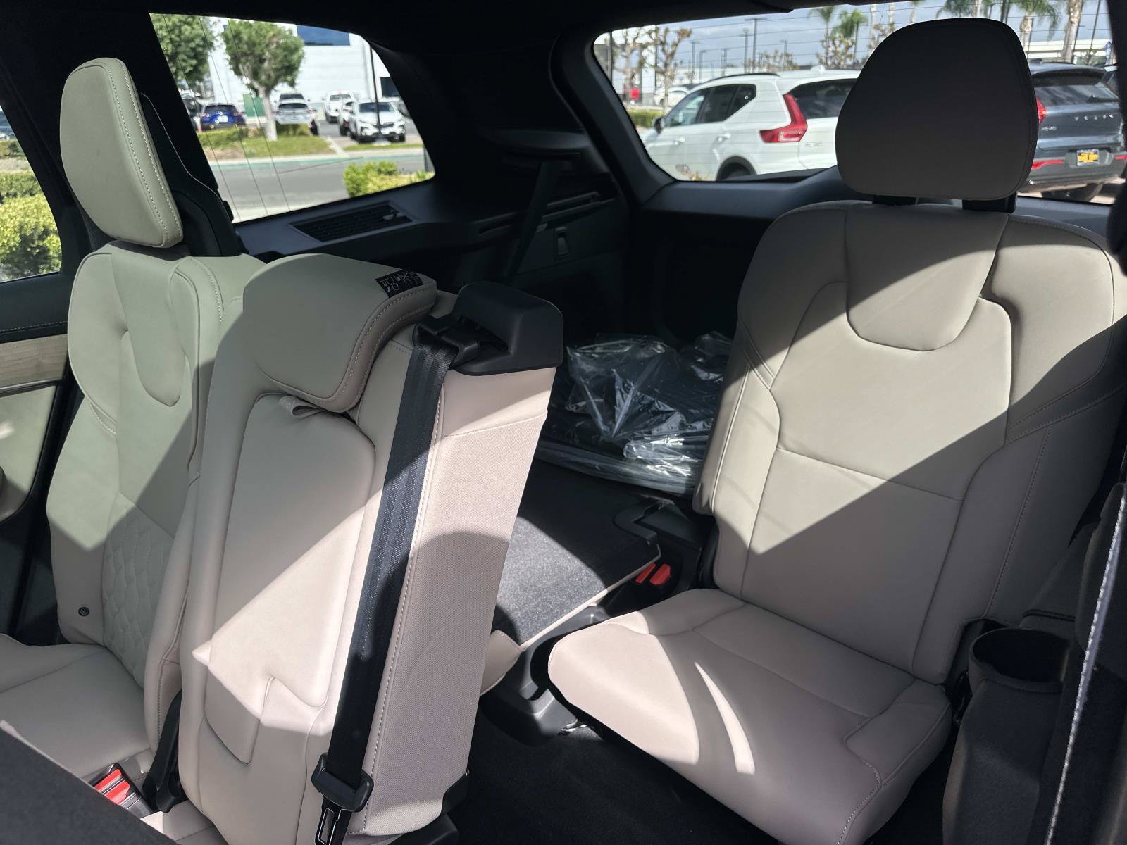 Used 2026 Volvo XC90 B6 Plus w/ Protection Package Premier AWD/4WD image 18
