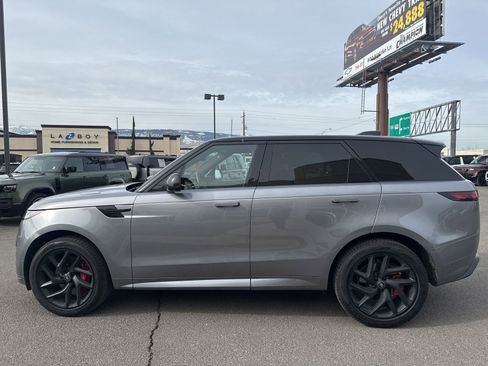 Used 2023 Land Rover Range Rover Sport SE Dynamic image 8