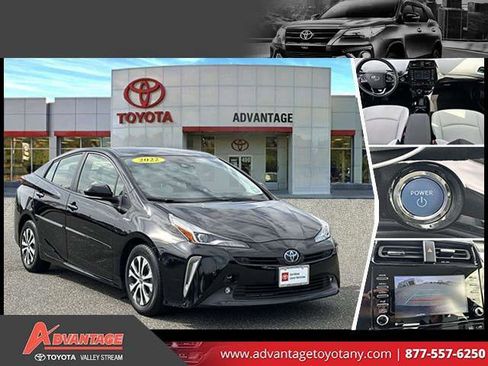 Certified 2022 Toyota Prius XLE image 1