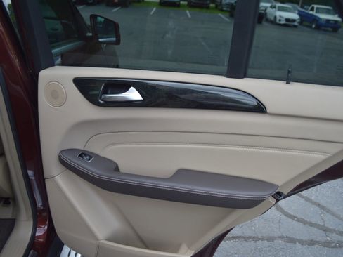 Used 2015 Mercedes-Benz ML 350 4MATIC image 25
