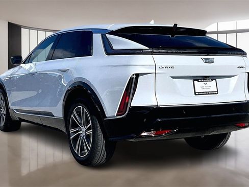 New 2026 Cadillac Lyriq Premium Luxury image 3