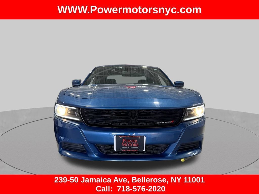 Used 2022 Dodge Charger SXT RWD image 3