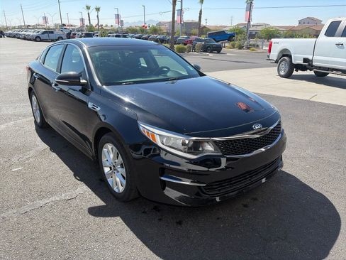 Used 2018 Kia Optima LX w/ 17" Alloy Wheels Package FWD image 9