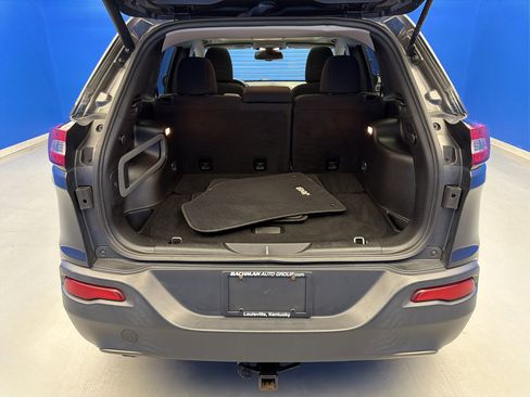 Used 2016 Jeep Cherokee 75th Anniversary AWD/4WD image 29