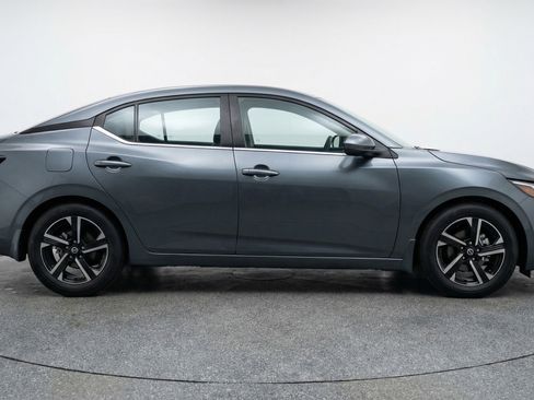 Used 2025 Nissan Sentra SV image 11