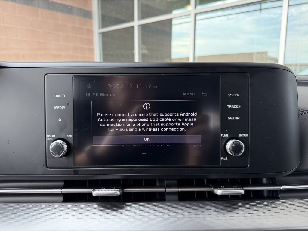 Used 2024 Kia Carnival LX FWD image 25