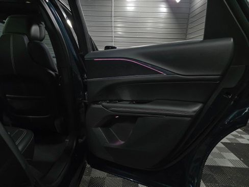 Used 2024 Cadillac Lyriq Sport image 37