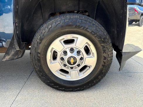 Used 2015 Chevrolet Silverado 2500 LT w/ LT Convenience Package AWD/4WD image 46