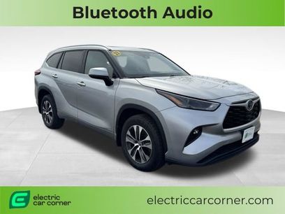 Used 2023 Toyota Highlander XLE