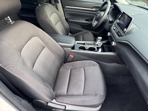 Used 2021 Nissan Altima 2.5 SV FWD image 20
