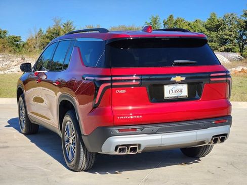 New 2026 Chevrolet Traverse LT w/ Driver Confidence Package FWD image 6