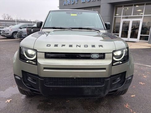 Used 2025 Land Rover Defender 110 X-Dynamic SE image 15