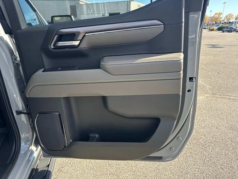 Certified 2025 Chevrolet Silverado 1500 ZR2 image 23