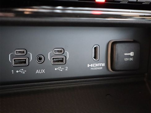 Used 2023 Jeep Grand Cherokee Overland w/ Luxury Tech Group IV image 16