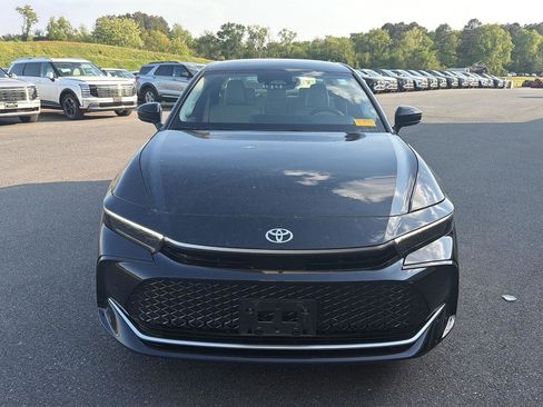 Used 2024 Toyota Crown Limited w/ Advanced Technology Package AWD/4WD image 8