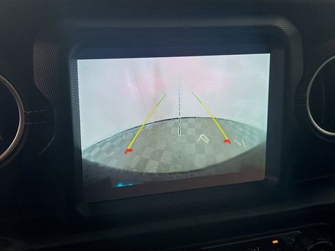 Used 2023 Jeep Wrangler Sahara image 22