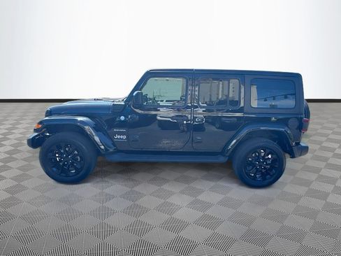 Used 2023 Jeep Wrangler Unlimited Sahara w/ Cold Weather Group AWD/4WD image 9