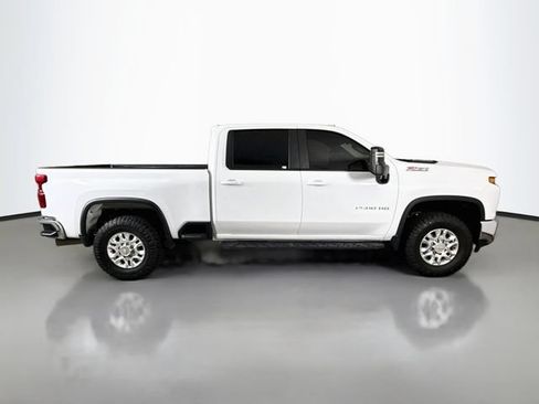 Used 2023 Chevrolet Silverado 2500 LT AWD/4WD image 9